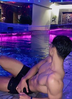 Leonardo Putra - Male companion in Bali Photo 8 of 8