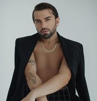 Leonardo - Male escort in Vienna