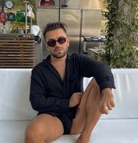 Leonardo - Male escort in Athens