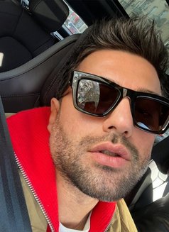 Leonardo - Male escort in Thessaloniki Photo 8 of 10