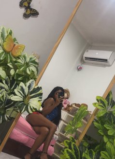 Leoni - Transsexual escort in Bali Photo 3 of 10