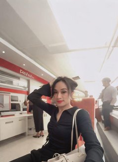 Leoni Trans - Acompañantes transexual in Bali Photo 2 of 10
