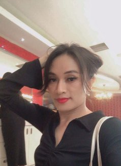 Leoni Trans - Acompañantes transexual in Bali Photo 9 of 10