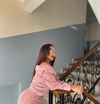 Léonie - escort in Colombo