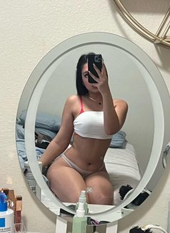 Léonie Massage - masseuse in Brussels Photo 5 of 6