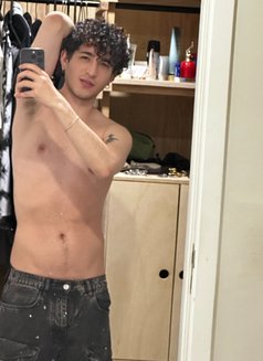 Leontwunk - Acompañantes masculino in Dubai Photo 5 of 7