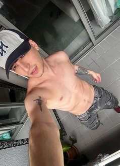 Leontwunk - Acompañantes masculino in Dubai Photo 7 of 7