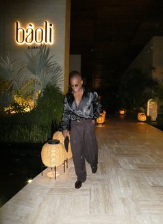 Leoo for men/ woman and couples - Acompañantes masculino in Dubai Photo 18 of 18