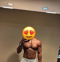 Leopold69 - Male escort in Doha