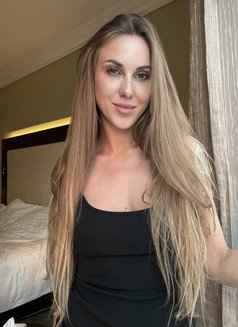 Lera - escort in Dubai Photo 3 of 4