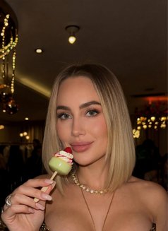 Lera - escort in Dubai Photo 2 of 5