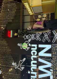 Lesley - Transsexual escort in Bangkok Photo 4 of 5