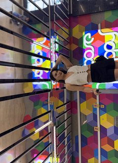 Lesley - Transsexual escort in Bangkok Photo 6 of 8