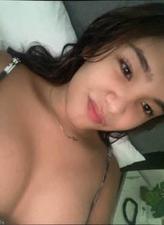 Lesley camshow , meet up and content <3 - Transsexual escort in Manila Photo 4 of 6