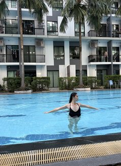 🇵🇭Lesley Big Cock (Top&Bottom) - Transsexual escort in Bangkok Photo 5 of 6