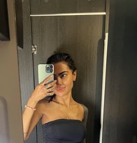 Leslie - escort in London