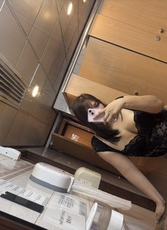 Leslie - escort in Hong Kong Photo 8 of 8