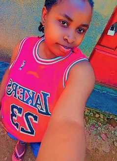 Lesly - escort in Chennai Photo 3 of 3