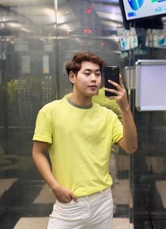 Lester - Male escort in Bangkok Photo 4 of 6