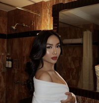 let me fill your mouth with my cum - Transsexual escort in Manila