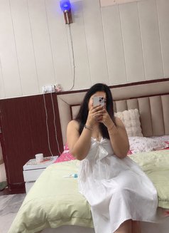 Let's do live(webcam & incall meet-up) - escort in Kochi Photo 2 of 6
