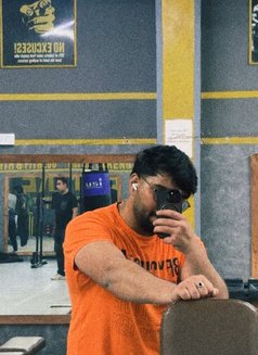 Let’s Meet for Free - Male escort in New Delhi Photo 1 of 2