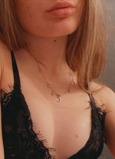 Leticia - puta in Yokosuka Photo 8 of 14