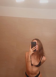 Leticia - puta in Yokosuka Photo 12 of 14