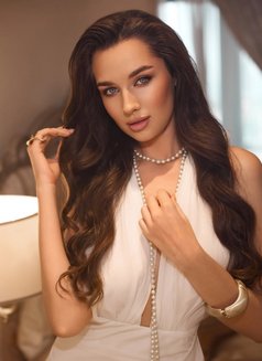 Leticia - escort in Riyadh Photo 6 of 9