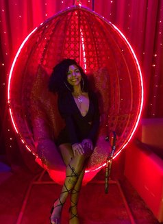 Leticia Dantas 🇧🇷 - puta in Bangkok Photo 2 of 8