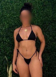 Leticia Marks - escort in Coimbra Photo 1 of 13