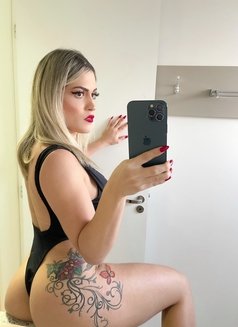‎ Letícia Shemale 🇧🇷 - Transsexual escort in Berlin Photo 9 of 16