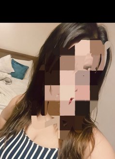 Independent meet privatly and video call - escort in Kochi Photo 2 of 3