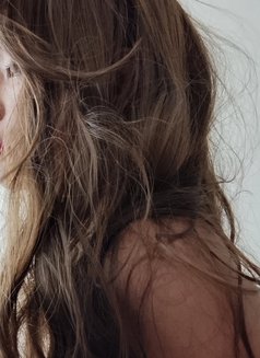 Lettiana - escort in Manila Photo 2 of 4