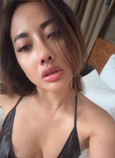 Levi curvy - puta in Bali Photo 6 of 8