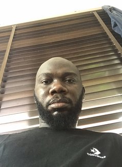 Levi - Acompañantes masculino in Lagos, Nigeria Photo 1 of 5