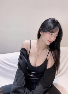 Levya - escort in Jakarta Photo 3 of 6