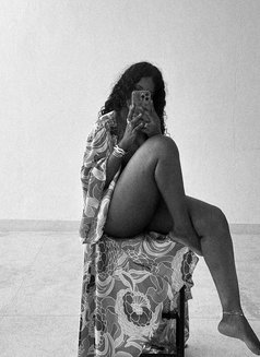 Lewinsky - escort in Nairobi Photo 3 of 3