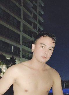 Lex Austin - Male escort in Makati City Photo 9 of 9