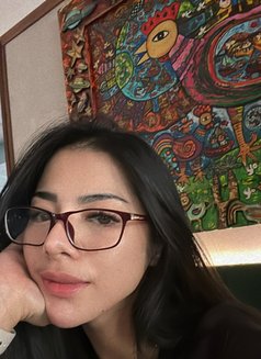 Lexa New Girl - puta in Singapore Photo 10 of 17