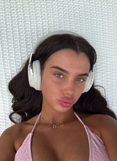 Lexi - escort in Bangkok Photo 5 of 7