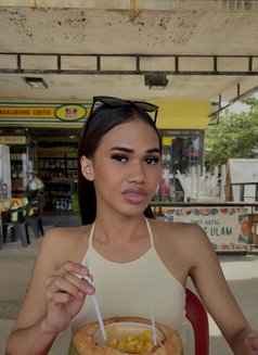 Lexi - Acompañantes transexual in Manila Photo 1 of 14