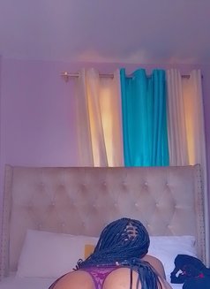 Lexi - escort in Nairobi Photo 2 of 3