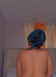 Lexi - escort in Nairobi Photo 3 of 3