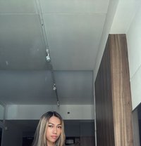 Raine - Transsexual escort in Manila