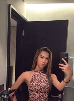 Raine - Transsexual escort in Manila Photo 6 of 12