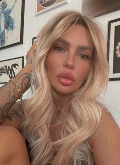 Lexi Moon - puta in Riyadh Photo 2 of 3