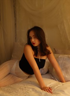 Lexi - escort in Dubai Photo 2 of 12