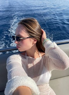 Lexi - escort in Dubai Photo 8 of 12