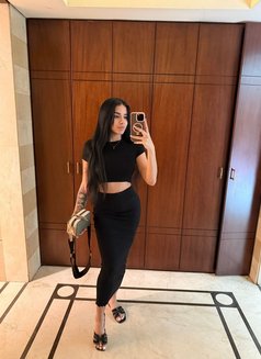 Lexi - puta in Beirut Photo 3 of 8